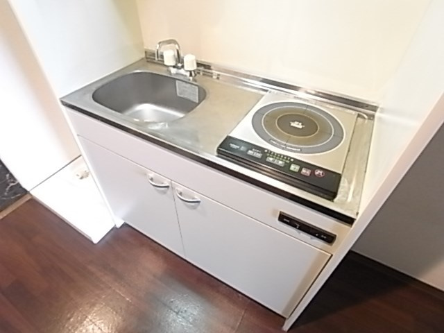 ベルトピア門口のキッチン