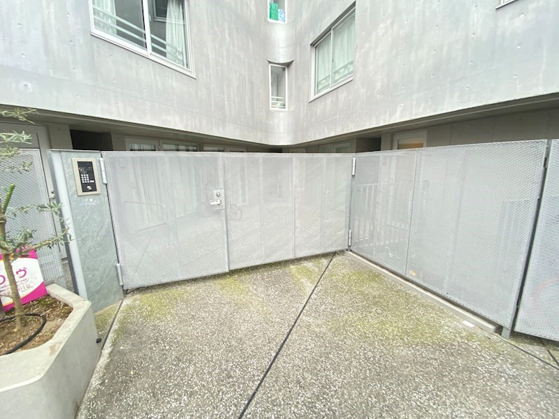 ミレドゥーエ三軒茶屋のエントランス