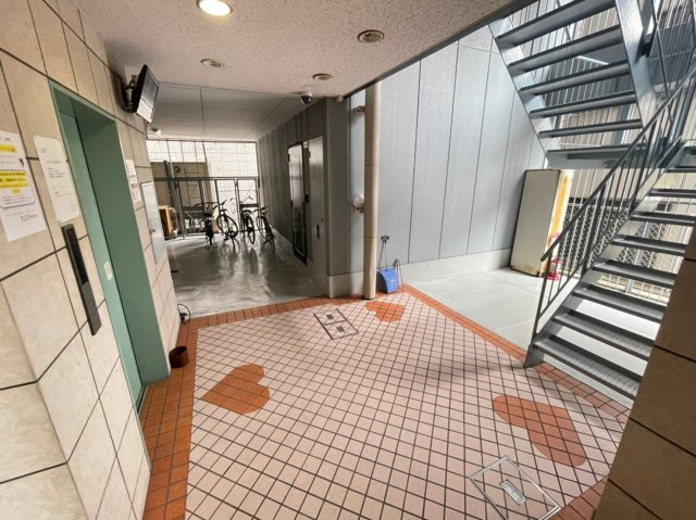 クレセール阿波座のロビー