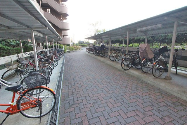 メゾンドール堺の駐輪場|自転車置き場