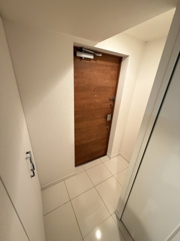 エスライズ西本町の玄関