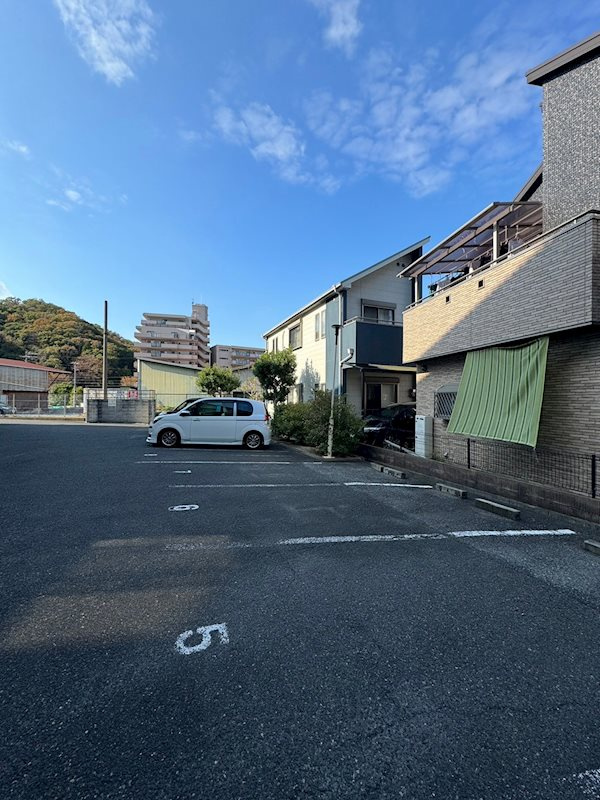 グリーンハイツ白川の駐車場