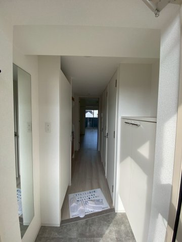 セレニテ神戸ミラクノールの玄関