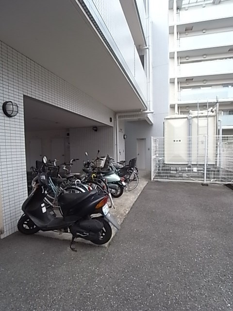 加島第6マンションの外観