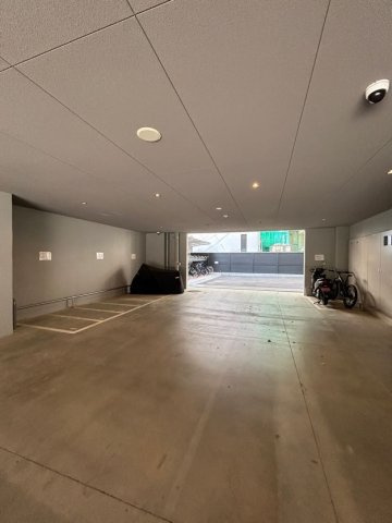 レジュールアッシュ神戸VIVANTの駐車場