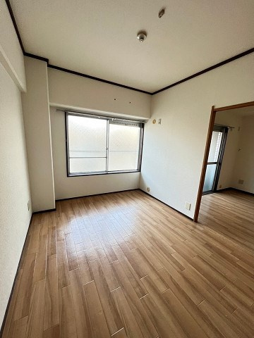 サンシャイン塚口の洋室|広々とした洋室です