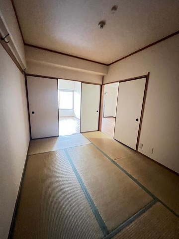 サンシャイン塚口の和室|落ち着いた雰囲気の和室付きです