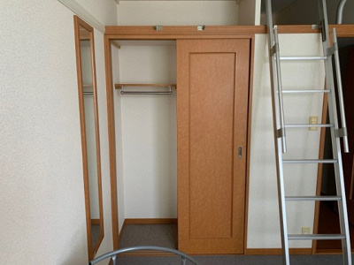 【収納】 | レオパレスコートサイド | クローゼットです。