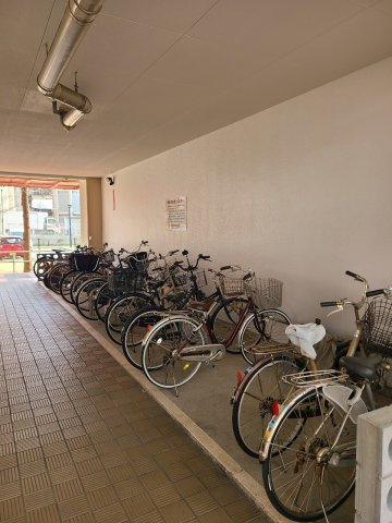 UR武庫川 18号棟の外観