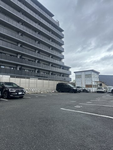 グリーン&ウインズの駐車場