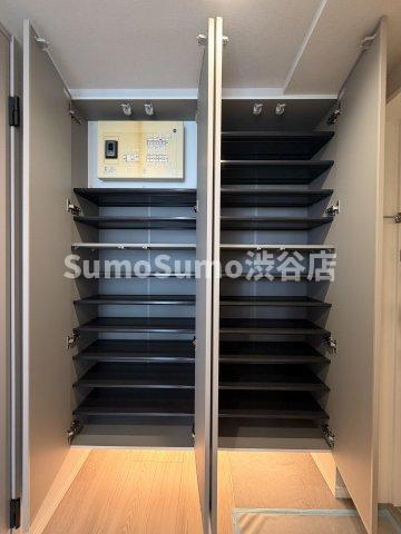 ルフィット神宮北参道の収納|小物を収納するのに便利です