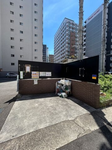 サムティグランツ神戸の駐車場