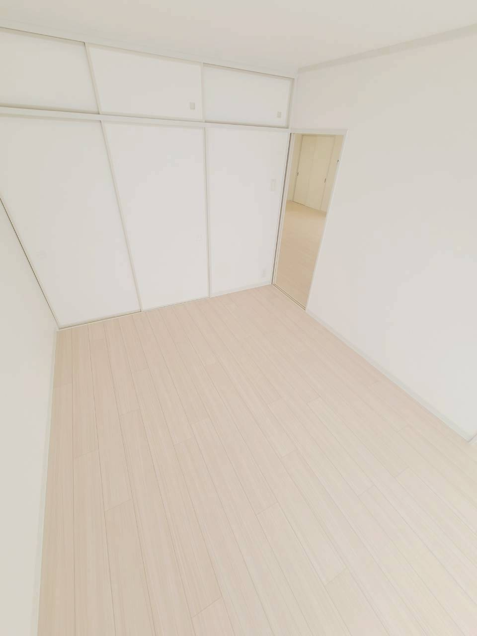 UR武庫川 12号棟の寝室