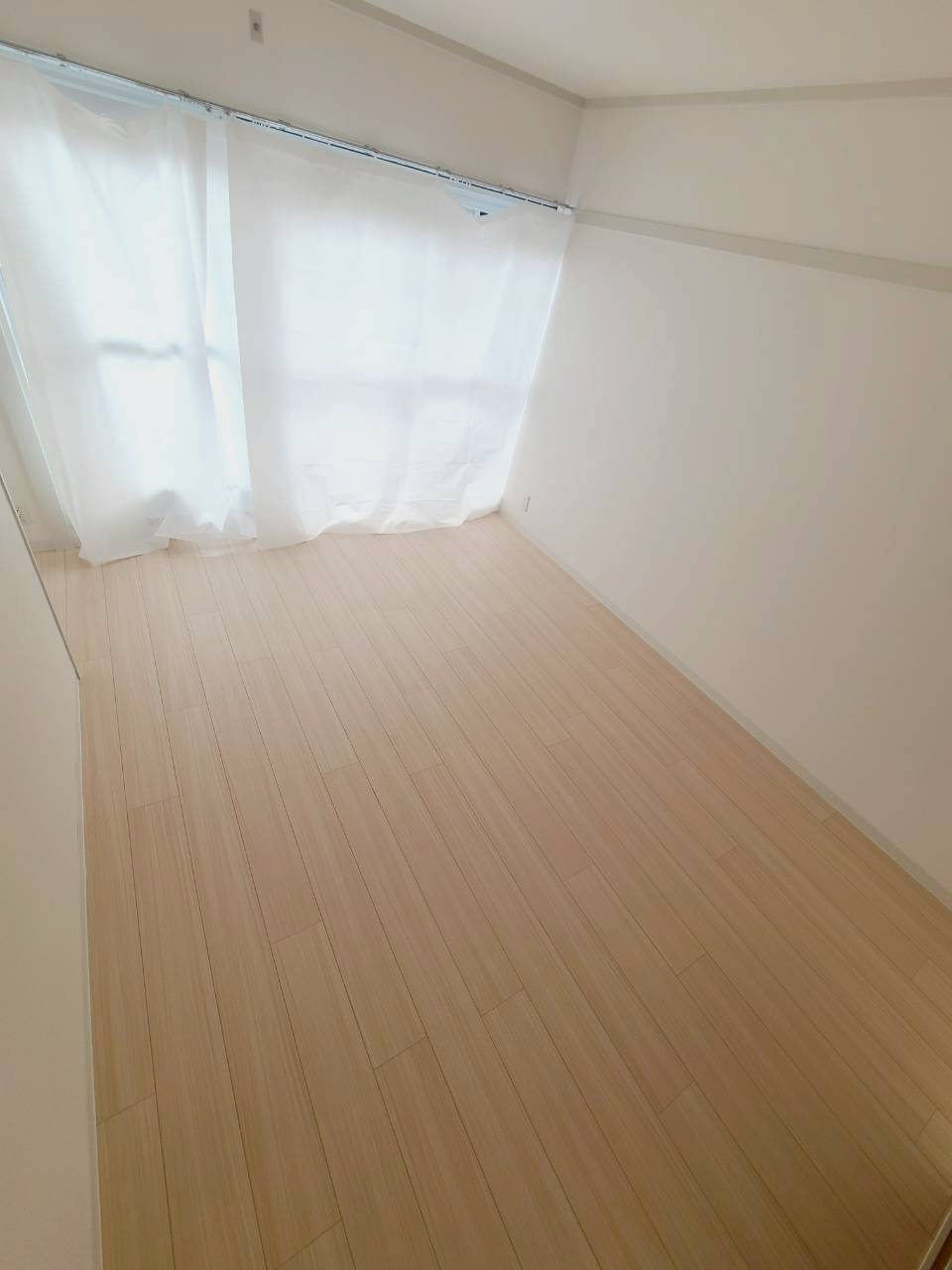 UR武庫川 12号棟の寝室