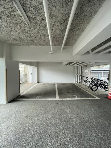 ダイナコートエスタディオ山王公園の駐車場