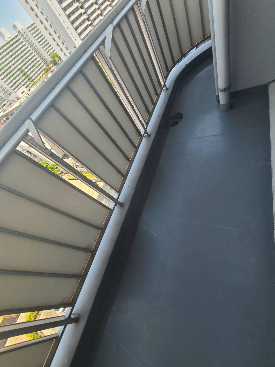 UR武庫川 19号棟のバルコニー