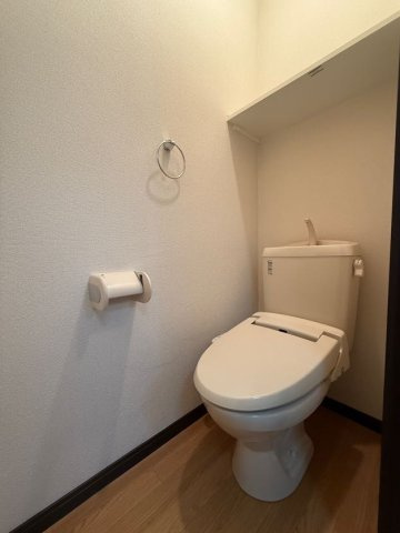 レオパレスコントワール御影石町のトイレ