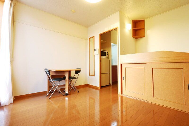 レオパレスアルカンシェルの居間・リビング