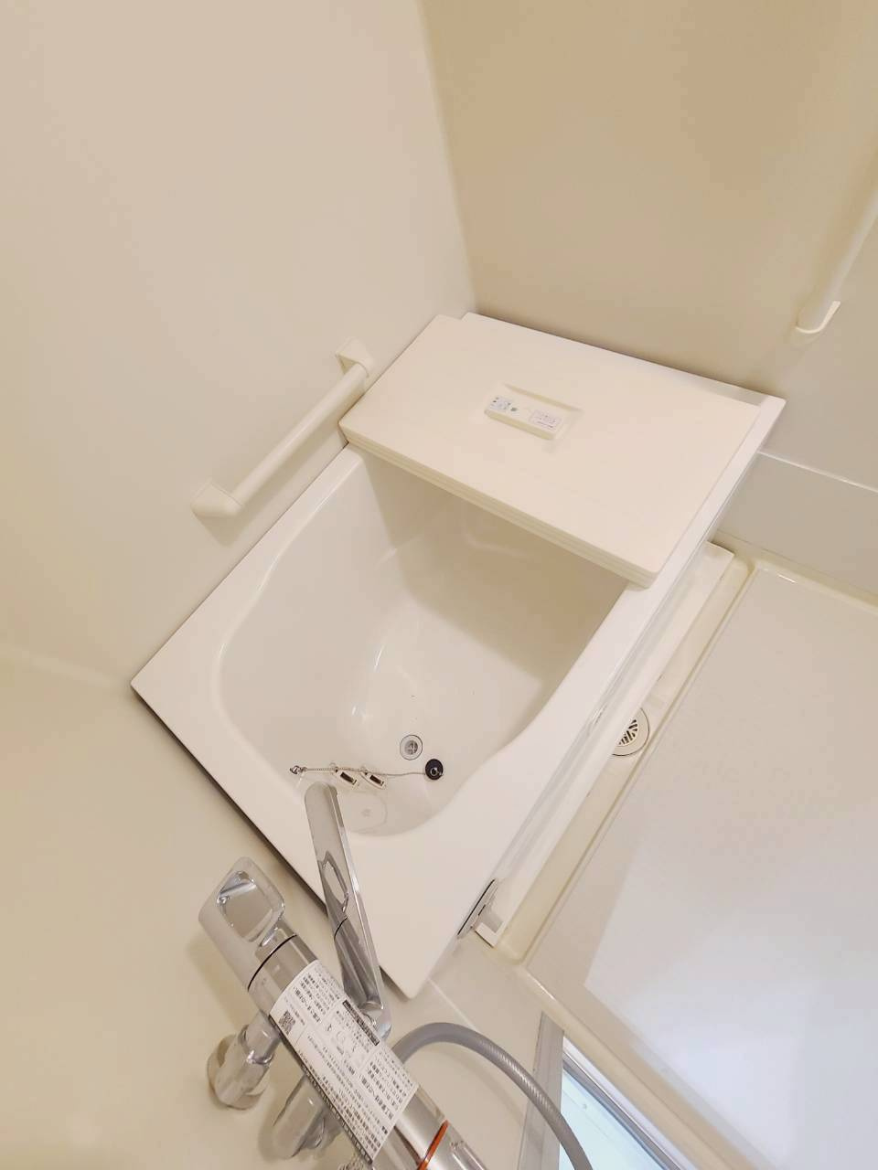 UR武庫川 11号棟の浴室