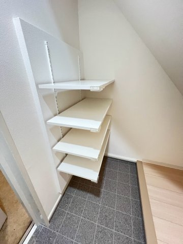 UR武庫川 11号棟の収納