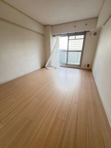 UR武庫川 11号棟の居間・リビング