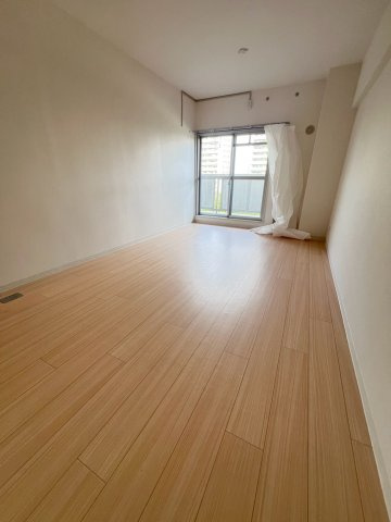 UR武庫川 11号棟の寝室