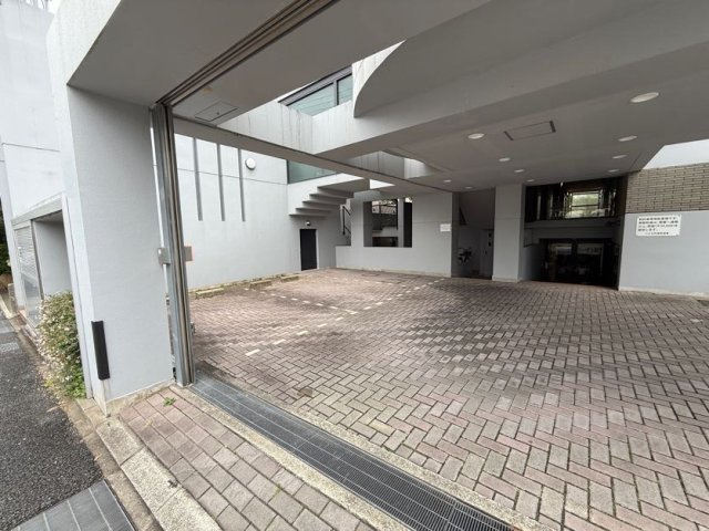 ハウゼ芦屋のエントランス