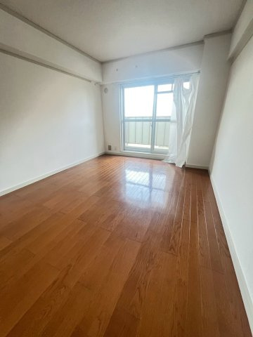 UR武庫川 11号棟の寝室