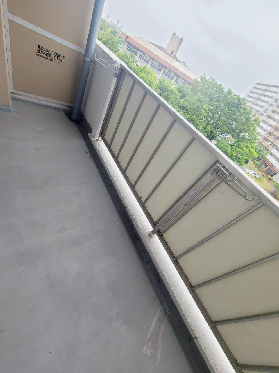 UR武庫川 11号棟のバルコニー