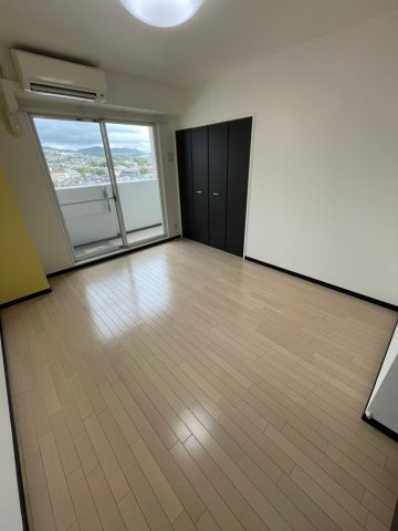 ビガーポリス１３３宝塚 の寝室