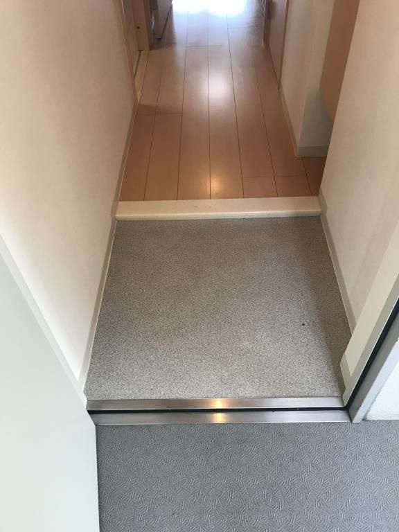 グランディール六甲の玄関