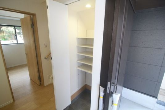 東垂水2丁目新築戸建の玄関