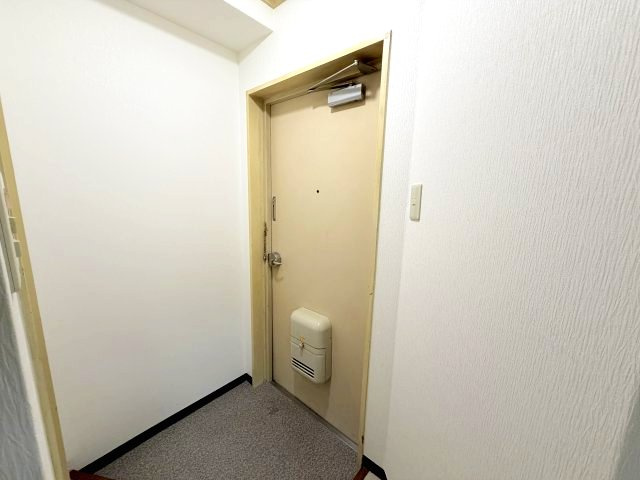 ライオンズマンション六甲道の玄関