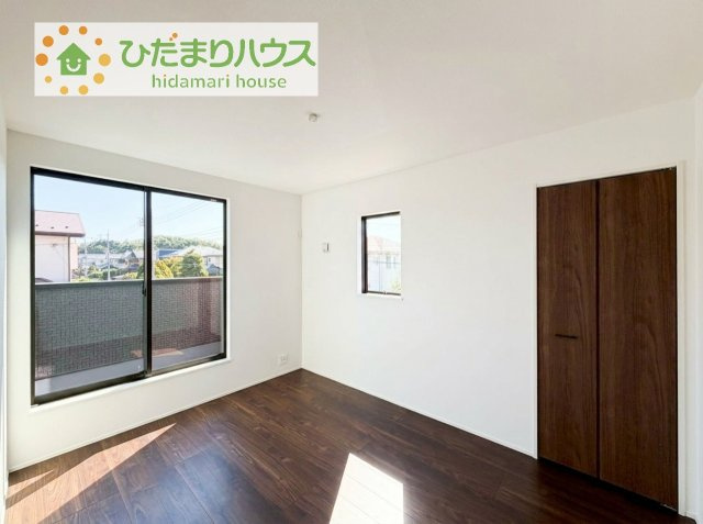 【洋室】 | 龍ケ崎市久保台2丁目第1期　新築戸建　1号棟 | 机にベットを置けば子供部屋の完成です！