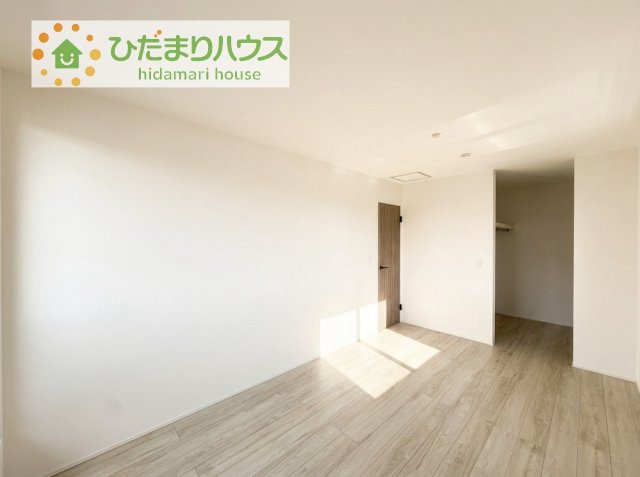 【寝室】 | 龍ケ崎市久保台2丁目第1期　新築戸建　2号棟 | バルコニーに面している洋室は、主寝室にどうぞ(^^)/