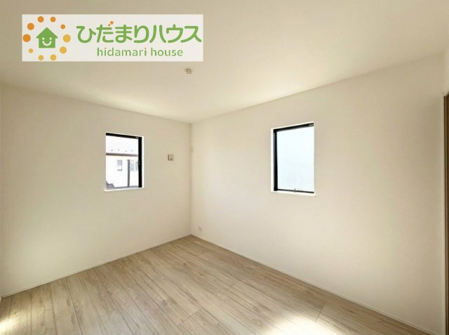 【洋室】 | 龍ケ崎市久保台2丁目第1期　新築戸建　2号棟 | 『自分の部屋がほしいー！』と言われるのはいつだろう？
マイホームなら余裕の部屋数！子供部屋はもちろん、収納場所も多いですよ(^^)/