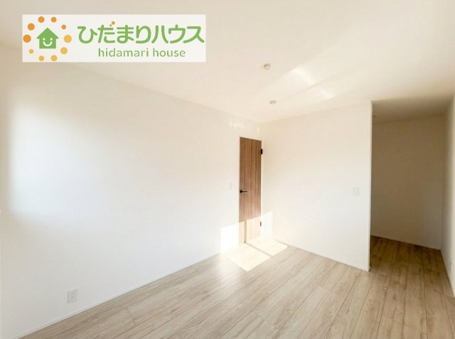 【洋室】 | 龍ケ崎市久保台2丁目第1期　新築戸建　2号棟 | 夏場に心地良いひんやり感はフローリングならでは☆彡