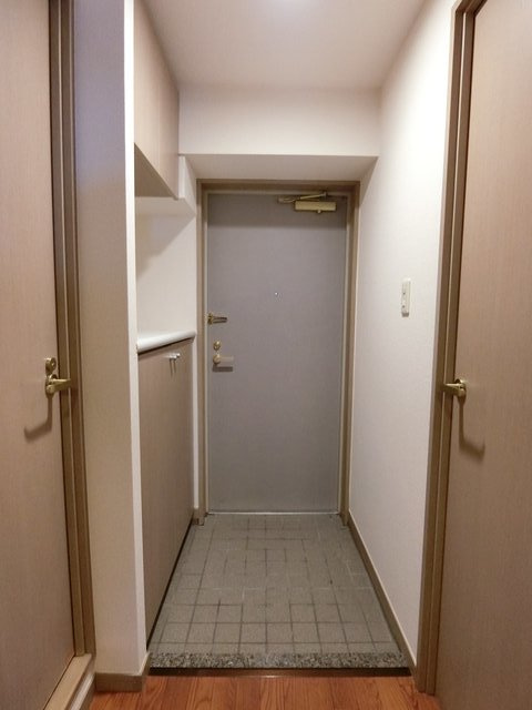 ハイホーム東青梅の玄関