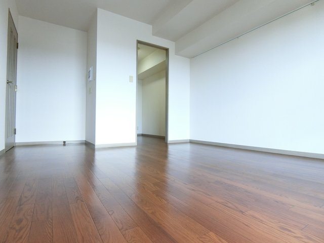 ハイホーム東青梅の居間・リビング