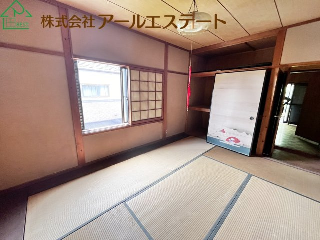 高砂市北浜町牛谷　　　山陽電鉄「曽根駅」徒歩16分の寝室