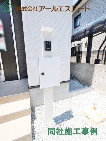 加古川市尾上町口里　　山陽電鉄「浜の宮駅」徒歩8分の玄関|同社施工事例