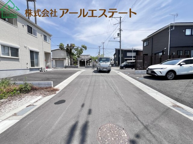 加古川市尾上町口里　　山陽電鉄「浜の宮駅」徒歩8分の前面道路含む現地写真