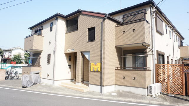 稲城市矢野口のアパートの外観