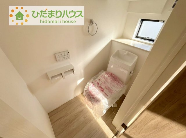 【トイレ】 | 龍ケ崎市久保台2丁目第1期　新築戸建　3号棟 | 1・2階にトイレあり。階段を降りなくてもいいので、高齢者の方も優しい☆彡