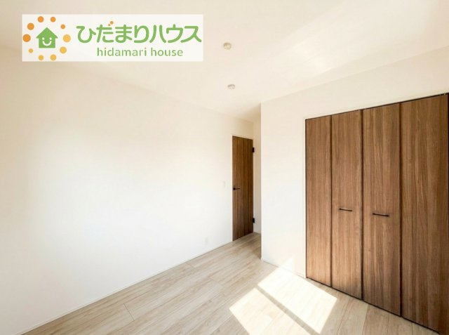 【洋室】 | 龍ケ崎市久保台2丁目第1期　新築戸建　3号棟 | お掃除しやすく、清潔感を保てるのでダニも発生しにくいフローリング♪