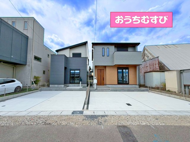 小牧市小牧第6(全2棟)の外観