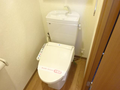 【トイレ】 | リヴェール小向 | シャワー付トイレ