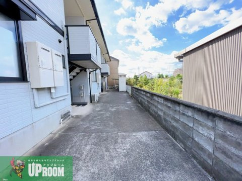 パインヴィラ勝の駐車場