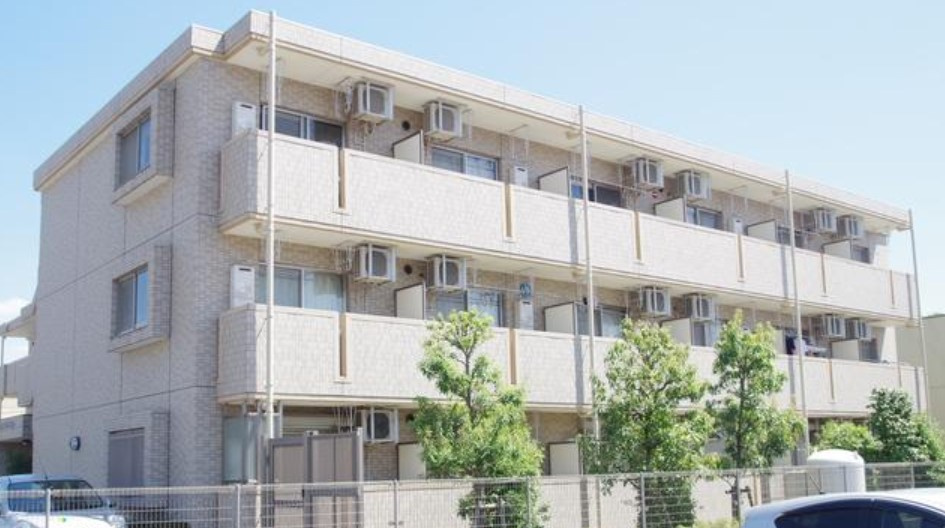 川崎市麻生区片平３丁目の賃貸マンションの外観