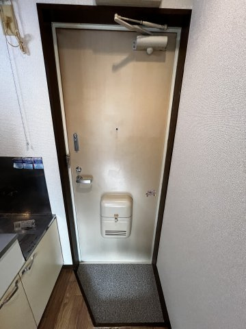 ライフピアアザレアの玄関